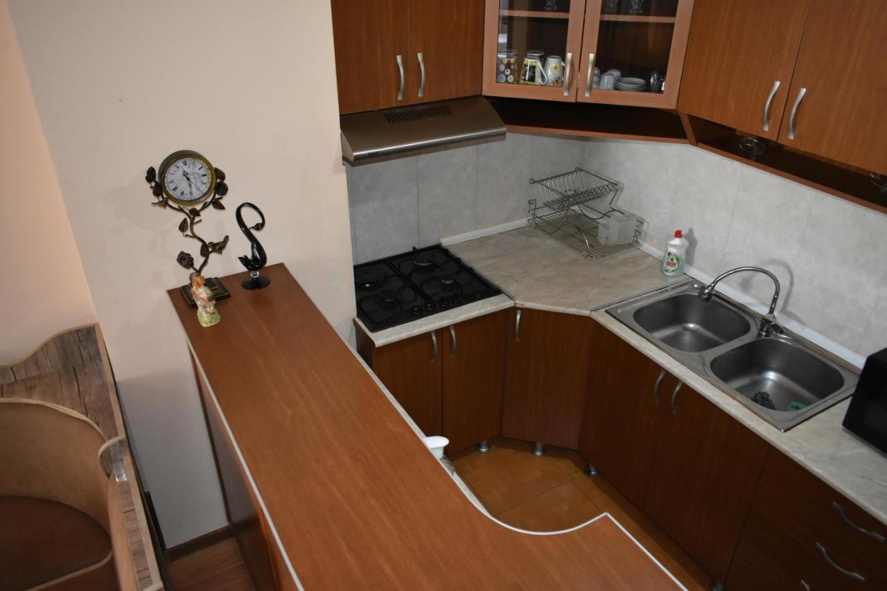 Ucha'S Apartment Batumi Esterno foto